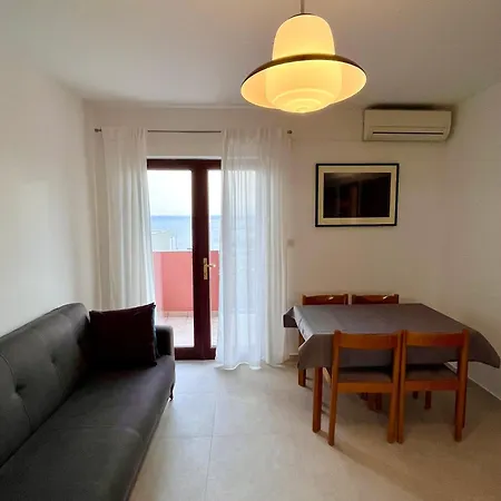 Apartment Martina Primosten