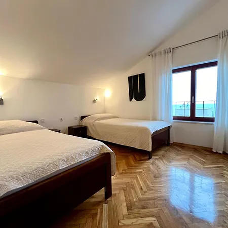Apartment Martina Primosten